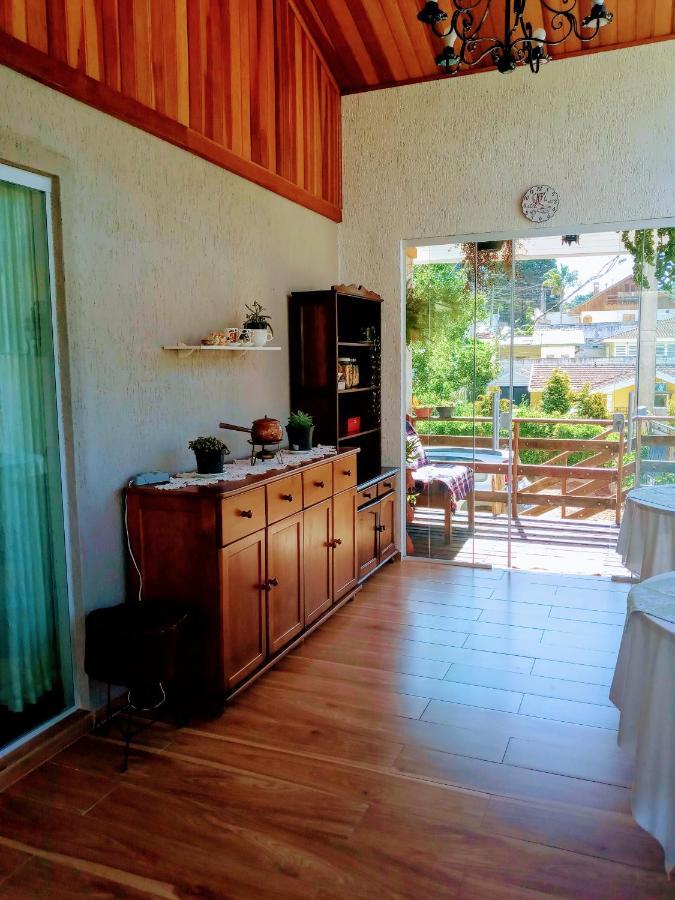 Bela Joao E Maria Acomodação com café da manhã  Campos do Jordão